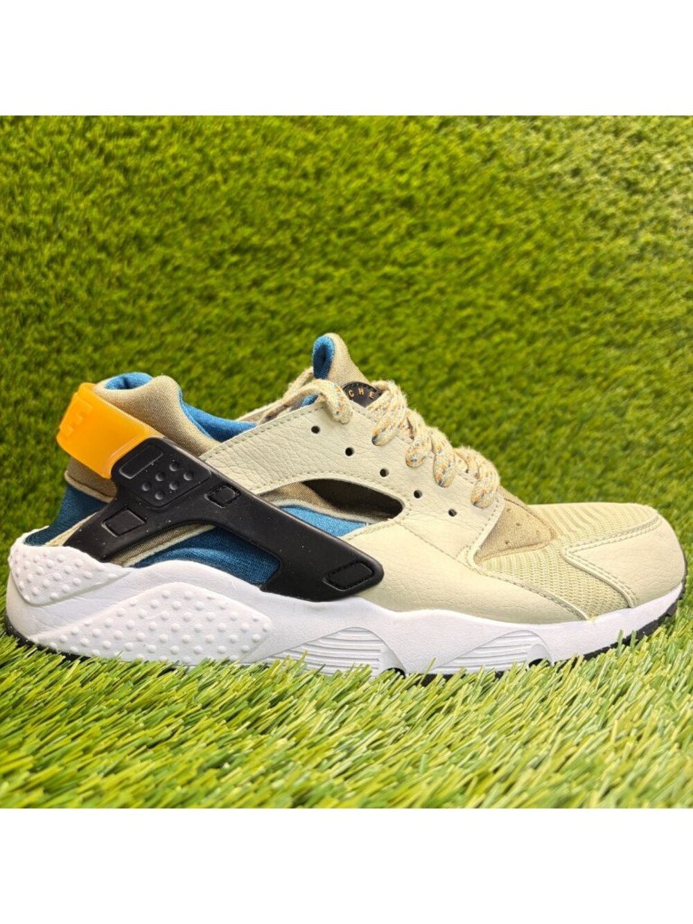 Nike Air Huarache Run Boys Size 7Y Light Stone Athletic Running Shoes Sneakers